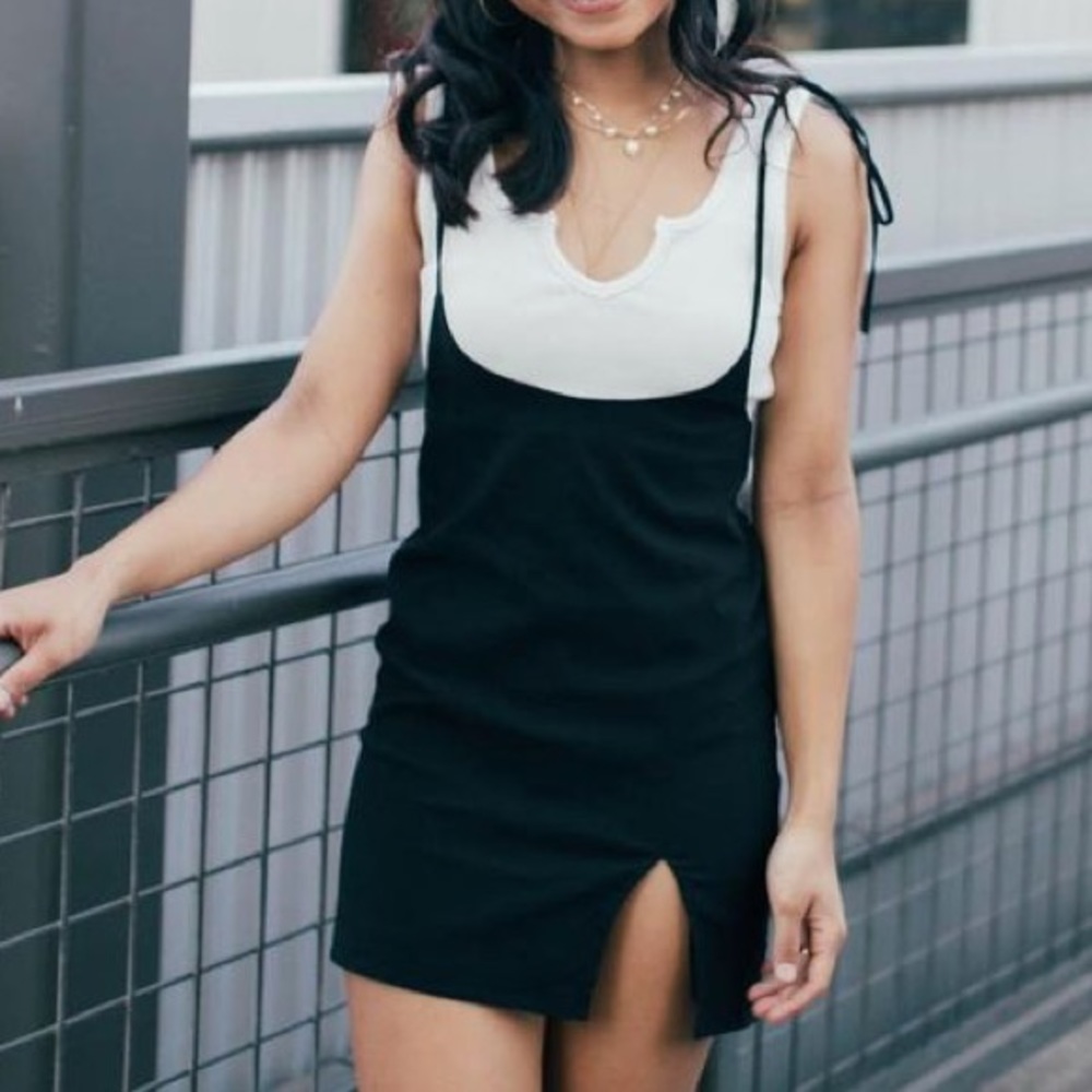 Homecoming black overall mini